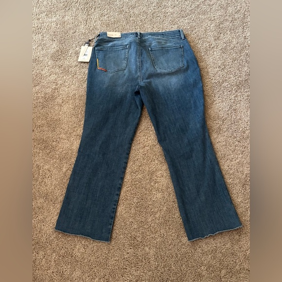 NWT NYDJ Woman’s Marilyn Straight Raw Hem Multi Color Pocket  Cropped Jean - Picture 6 of 16